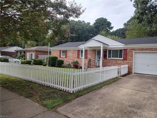 4898 Robin Hood Rd, Norfolk, VA, 23513-2748 | Card Image