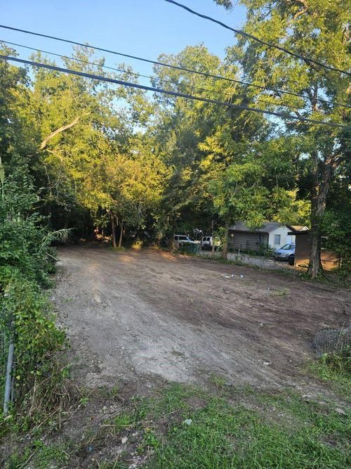 400 S 13th St, Conroe, TX, 77301-3947 | Card Image