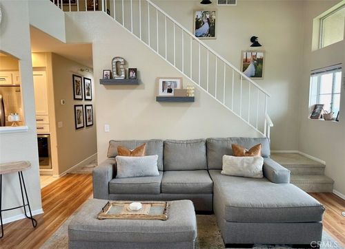 7853 E Viewrim Dr, Anaheim, CA, 92808-2131 | Card Image