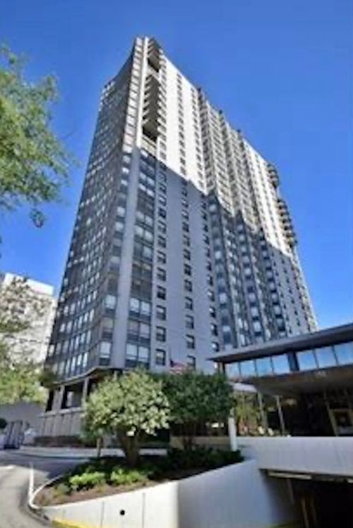 apt-7b-5701 N Sheridan Rd, Chicago, IL, 60660-4767 | Card Image