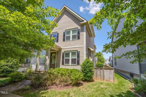 105 Della St, Chapel Hill, NC, 27516-6017 | Card Image