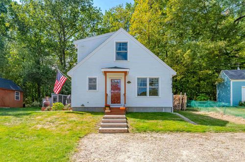 24 Pine St, South Berwick, ME, 03908-1704 | Card Image