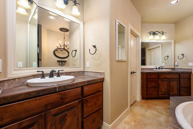 523 County Road 136 A, House other with 3 bedrooms, 3 bathrooms and null parking in Kingsland TX | Image 14