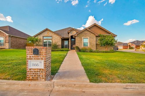 866 Great Waters Dr, Abilene, TX, 79602-1807 | Card Image