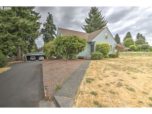 9017 Nw 21st Ave, Vancouver, WA, 98665-6617 | Card Image