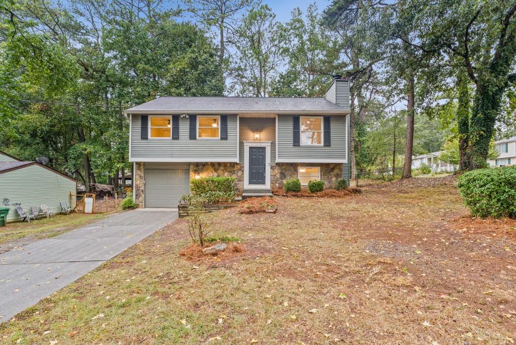 Lismore Dr, Norcross, GA 30093
