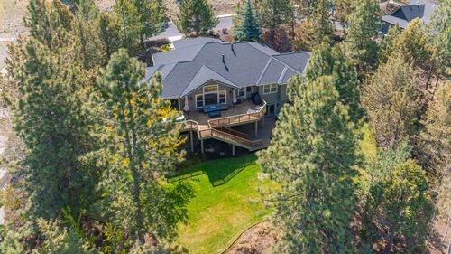 3374 Nw Windwood Way, Bend, OR, 97703-5424 | Card Image