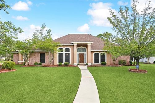 102 Byron Ct, Slidell, LA, 70461-5701 | Card Image