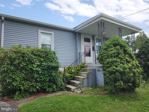 712 Monroe St, Steelton, PA, 17113-3123 | Card Image