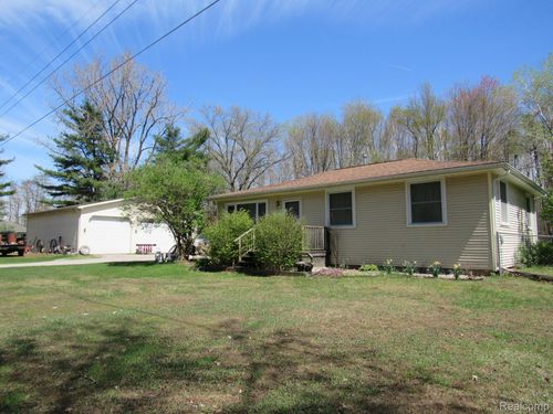 7813 Rookway Rd, Bridgeport, MI, 48722-9711 | Card Image