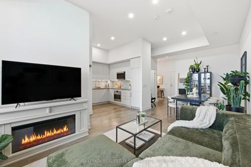 314-297 Oakwalk Dr, Oakville, ON, L6H3R6 | Card Image