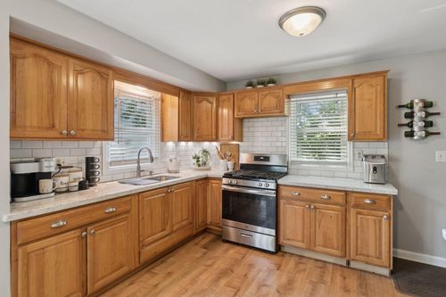 7343 Hayes St Ne, Fridley, MN, 55432-3630 | Card Image
