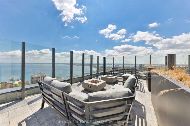 2201 - 2007 James St, Condo with 3 bedrooms, 2 bathrooms and null parking in Burlington ON | Image 40