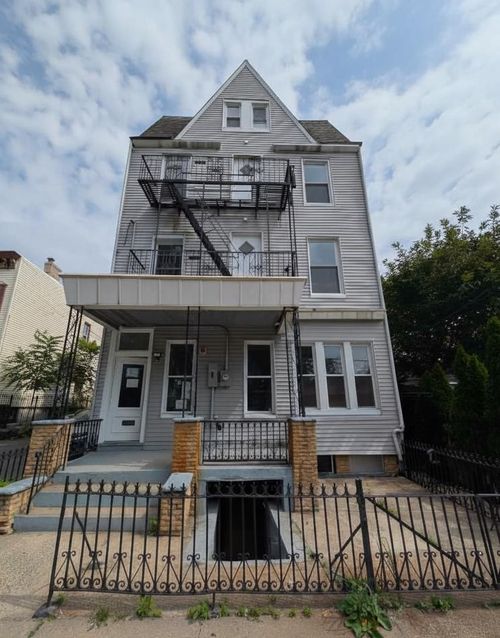 7-10 Sherman Pl, Jersey City, NJ, 07307-3030 | Card Image