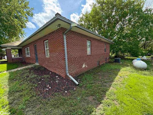 907 Alice Ave, Riverton, IA, 51650-2002 | Card Image