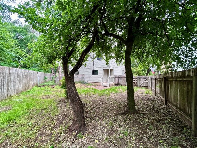 A - 1707 Waterloo Trl, Home with 2 bedrooms, 1 bathrooms and 2 parking in Austin TX | Image 20