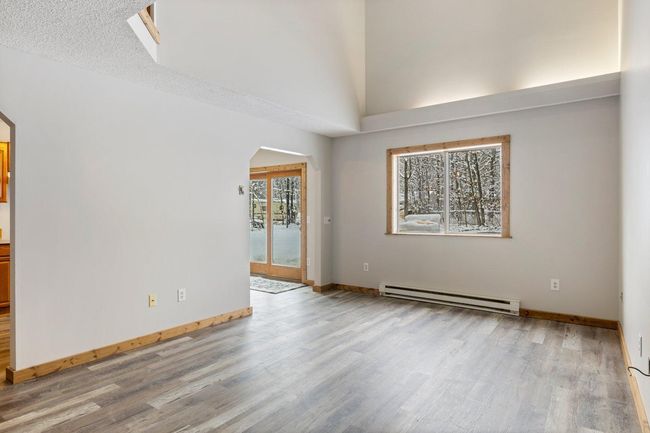 Livingroom to diningroom/ kitchen | Image 5