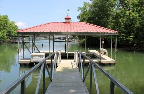 4142 Greyfield Bluff Dr, Gainesville, GA, 30504-5352 | Card Image