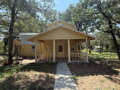 10195 Wilke Rd, Kingsbury, TX, 78638-2152 | Card Image