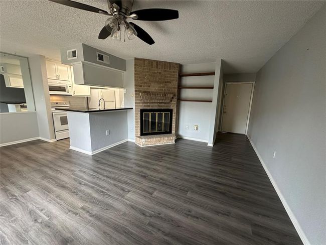 APT-287 - 250 El Dorado Blvd, Townhouse with 1 bedrooms, 1 bathrooms and 1 parking in Webster TX | Image 5