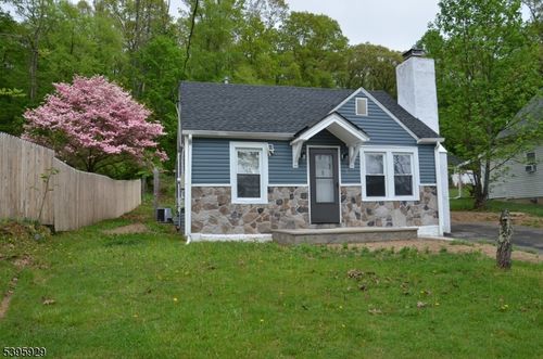 5 Fairview Ave, Mine Hill, NJ, 07803-2428 | Card Image