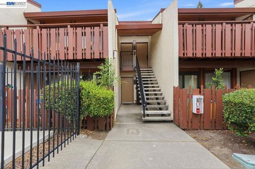 38684 Country Ter, Fremont, CA, 94536 | Card Image