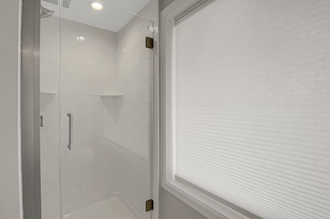 Walk-in Glass shower | Image 46
