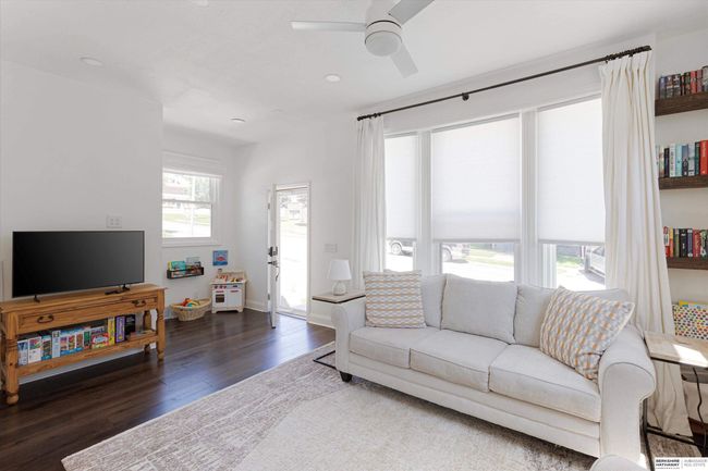 3009 Poppleton Ave, House other with 3 bedrooms, 3 bathrooms and null parking in Omaha NE | Image 4