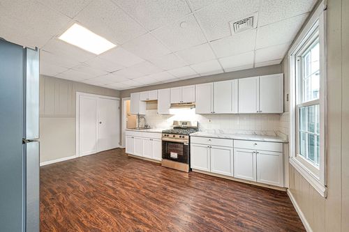 1n-186 John St, Fall River, MA, 02721 | Card Image