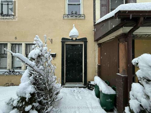 {{alt}} | Card Image