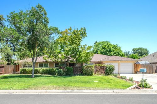 5492 N Ferger, Fresno, CA, 93704 | Card Image