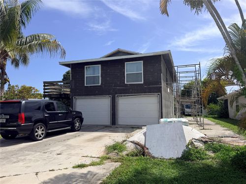125 4th St, NAPLES, FL, 34113-8552 | Card Image
