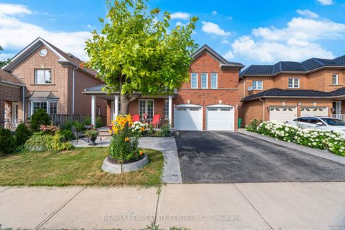 53 Wild Indigo Cres, Brampton, ON, L6R2K3 | Card Image