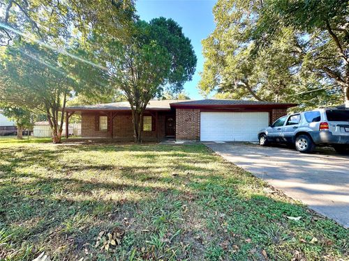 127 W Emily Ave, Wharton, TX, 77488-2419 | Card Image