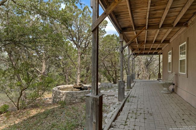 388 Oak Trl, House other with 3 bedrooms, 5 bathrooms and null parking in Pipe Creek TX | Image 38
