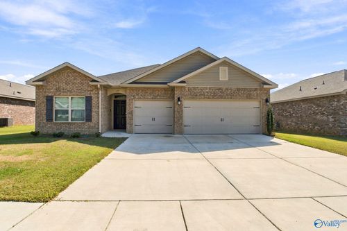 135 Rolling Green Dr, New Market, AL, 35761-7774 | Card Image