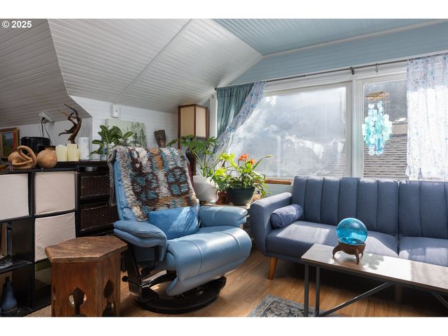205 Sw Highway 101, Home with 0 bedrooms, 0 bathrooms and null parking in Waldport OR | Image 21