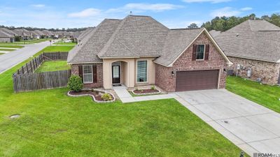 23029 Arcwood Dr, House other with 3 bedrooms, 2 bathrooms and null parking in Denham Springs LA | Image 1