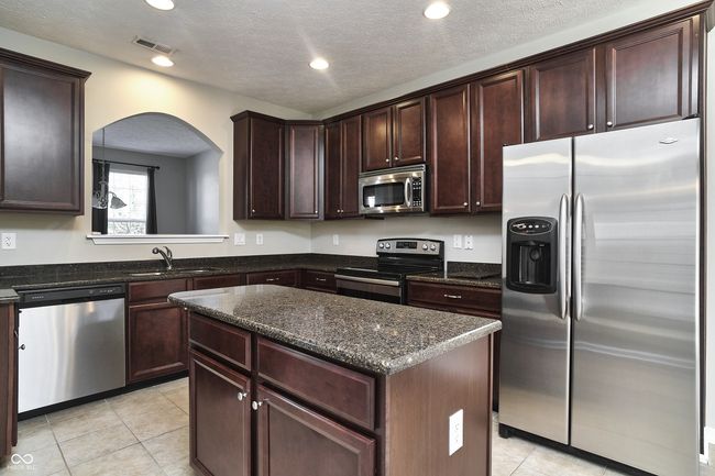 13499 Molique Blvd, Townhouse with 2 bedrooms, 3 bathrooms and null parking in Fishers IN | Image 11