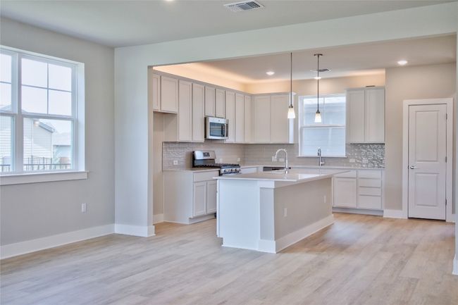 5907 Rotunda View View, House other with 3 bedrooms, 3 bathrooms and 2 parking in Austin TX | Image 6
