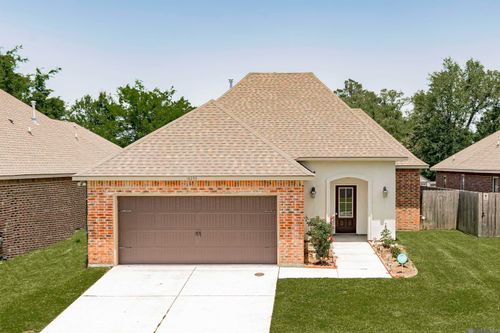 16255 White Rose Dr, Baton Rouge, LA, 70817-4121 | Card Image