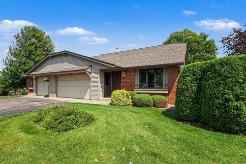 217 Parkside Dr, Zeeland, MI, 49464-2049 | Card Image