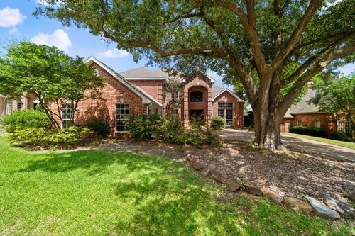 917 Hills Creek Dr, McKinney, TX, 75072-5231 | Card Image