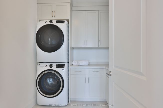 2201 - 2007 James St, Condo with 3 bedrooms, 2 bathrooms and null parking in Burlington ON | Image 31