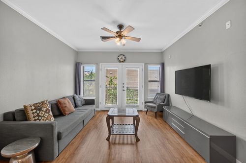 304-2502 Leon St, Austin, TX, 78705-4495 | Card Image
