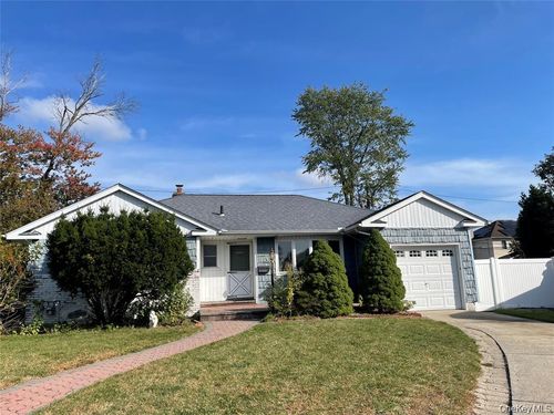1115 Agnes Ct, Valley Stream, NY, 11580-1536 | Card Image
