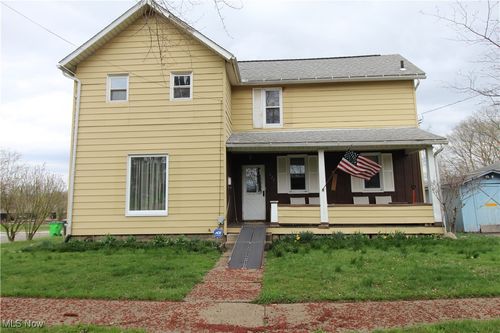 427 W Paradise St, Orrville, OH, 44667-1927 | Card Image