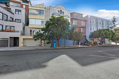 19 Th St, House other with 2 bedrooms, 2 bathrooms and null parking in San Francisco CA | Image 3