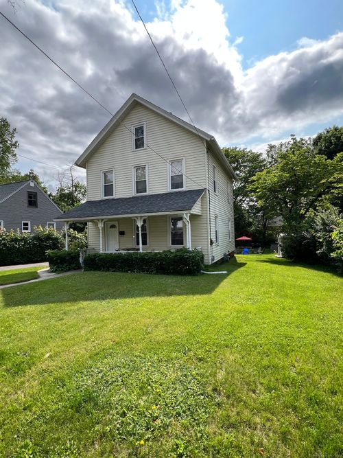 74 Starkweather St, Manchester, CT, 06042-3214 | Card Image