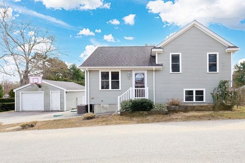 18 Russell St, Westport, MA, 02790-2410 | Card Image